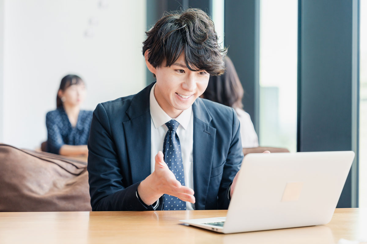 オンライン商談が成功した人